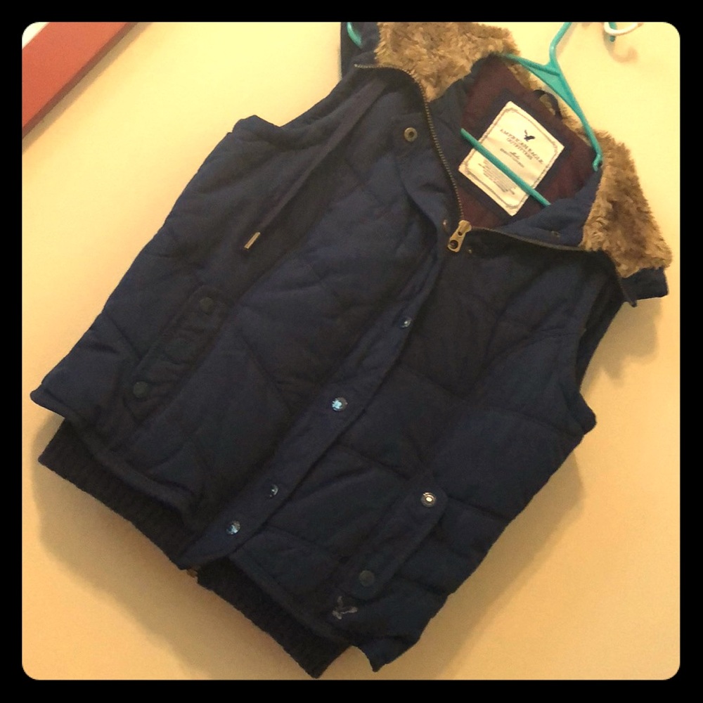 EUC American Eagle navy blue vest medium